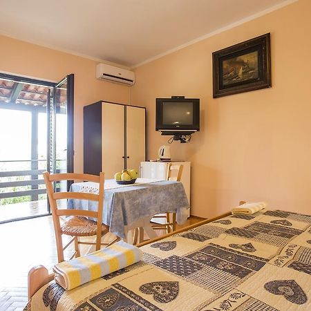 Guest House Nada 392 Pula Ngoại thất bức ảnh
