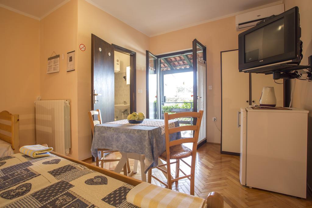 Guest House Nada 392 Pula Ngoại thất bức ảnh